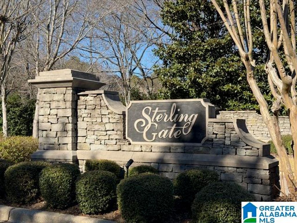 316 STERLING MANOR CIRCLE, Alabaster, AL 35007