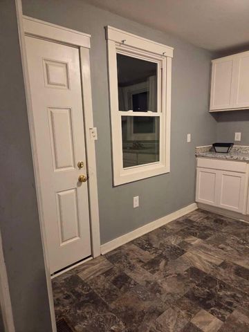 2402 Winthrop AVE, Roanoke, VA 24015