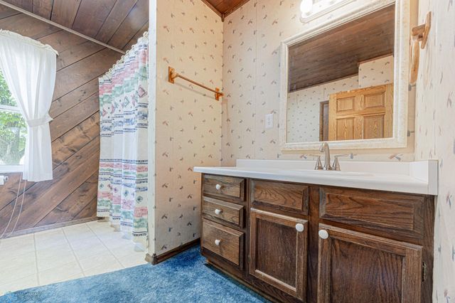 5005 Oakport Street N, Moorhead, MN 56560