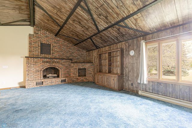 5005 Oakport Street N, Moorhead, MN 56560