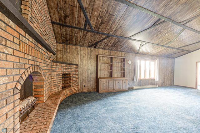 5005 Oakport Street N, Moorhead, MN 56560