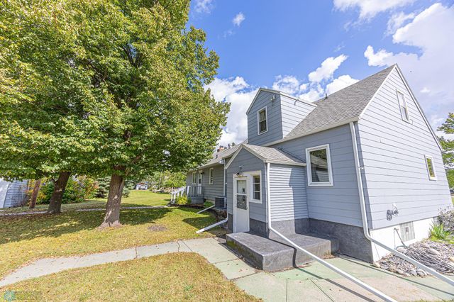 5005 Oakport Street N, Moorhead, MN 56560