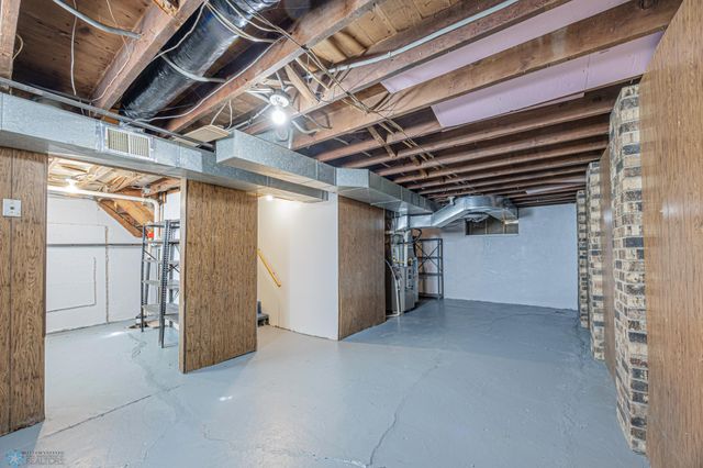 5005 Oakport Street N, Moorhead, MN 56560