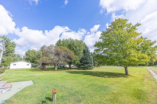 5005 Oakport Street N, Moorhead, MN 56560