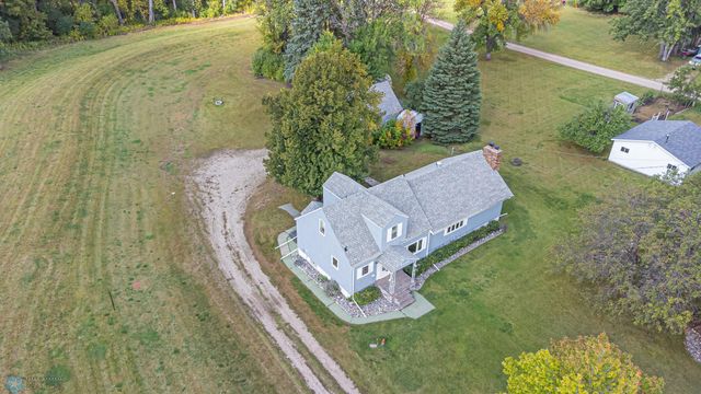 5005 Oakport Street N, Moorhead, MN 56560