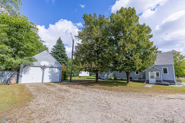 5005 Oakport Street N, Moorhead, MN 56560