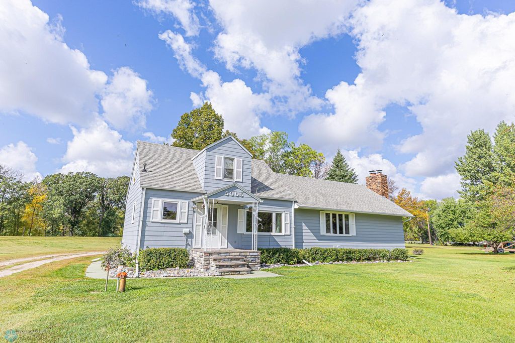 5005 Oakport Street N, Moorhead, MN 56560