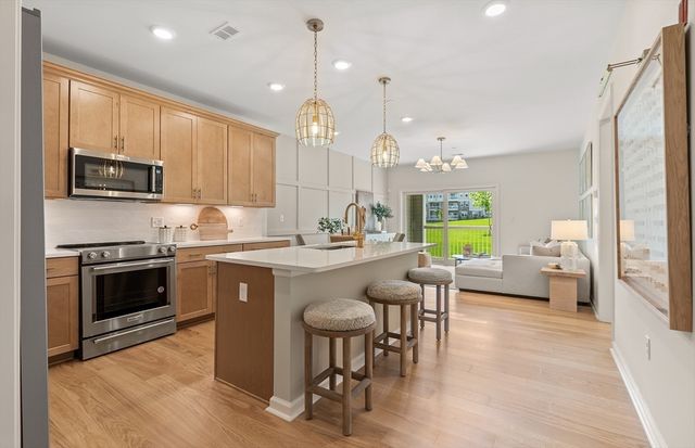 399 Neponset 208, Canton, MA 02021