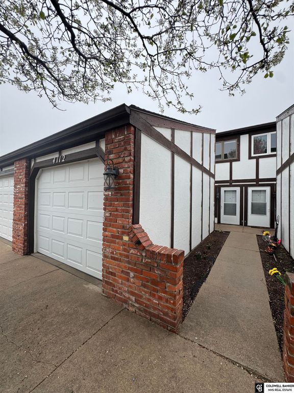 4112 N 45th St Court, Lincoln, NE 68504