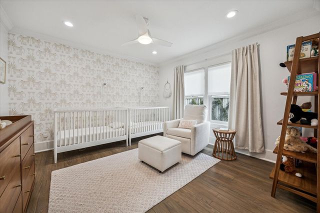 925 E 26th Street, Houston, TX 77009