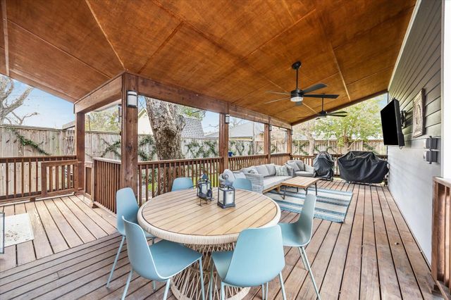 925 E 26th Street, Houston, TX 77009