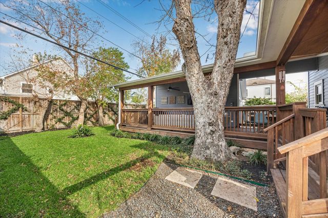 925 E 26th Street, Houston, TX 77009