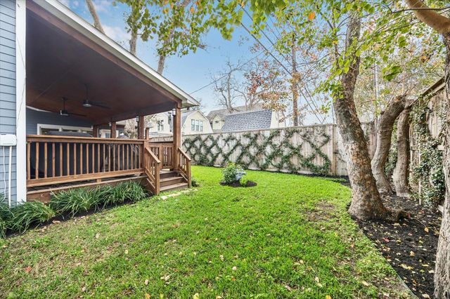 925 E 26th Street, Houston, TX 77009