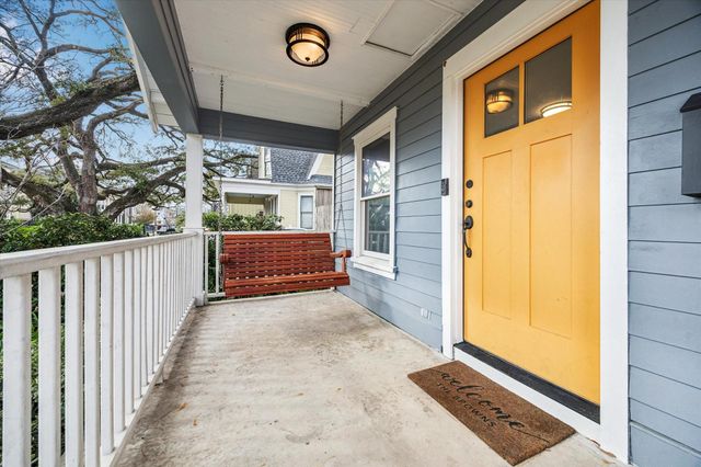 925 E 26th Street, Houston, TX 77009