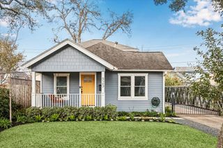 925 E 26th Street, Houston, TX 77009