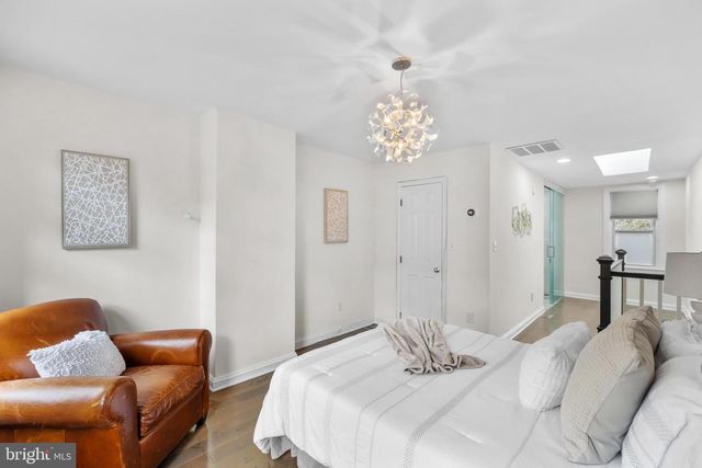 320 G ST SE, Washington, DC 20003