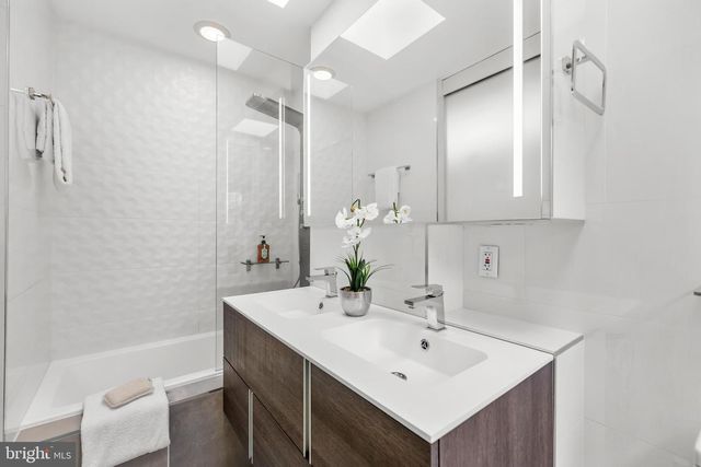 320 G ST SE, Washington, DC 20003