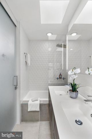 320 G ST SE, Washington, DC 20003