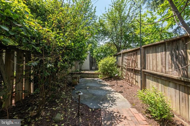 320 G ST SE, Washington, DC 20003