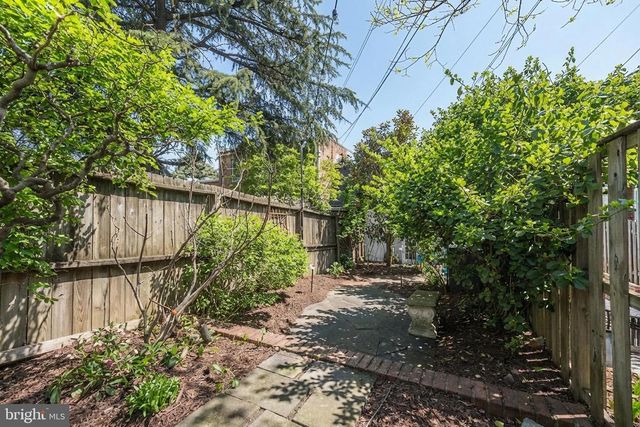 320 G ST SE, Washington, DC 20003