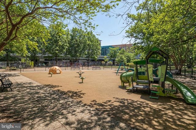 320 G ST SE, Washington, DC 20003