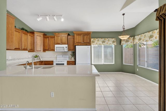 6208 E RIVERDALE Street, Mesa, AZ 85215