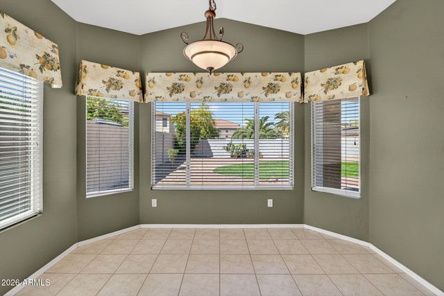 6208 E RIVERDALE Street, Mesa, AZ 85215