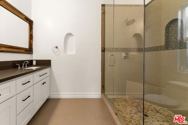 22202 Avenue San Luis, Woodland Hills, CA 91364