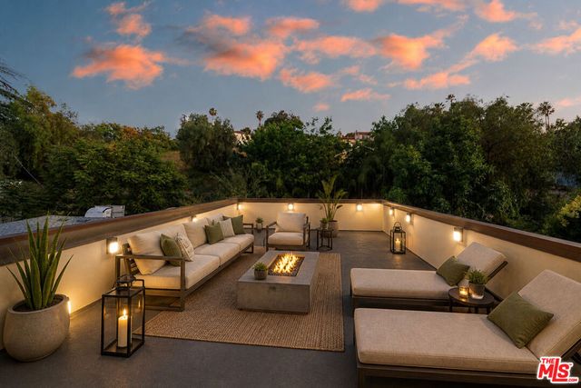 22202 Avenue San Luis, Woodland Hills, CA 91364
