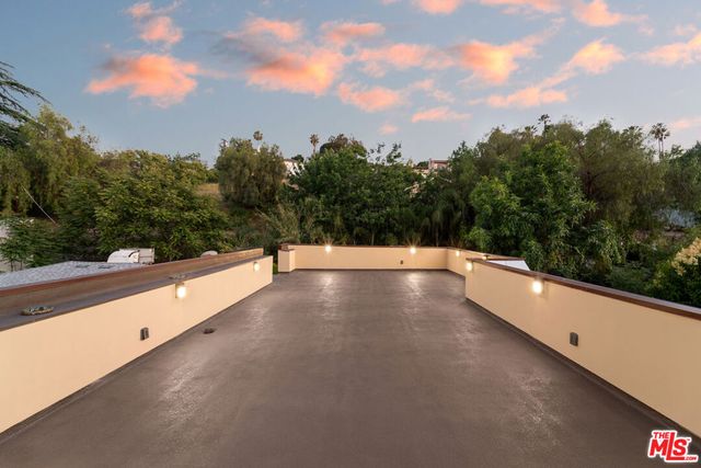 22202 Avenue San Luis, Woodland Hills, CA 91364