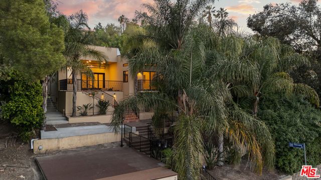22202 Avenue San Luis, Woodland Hills, CA 91364