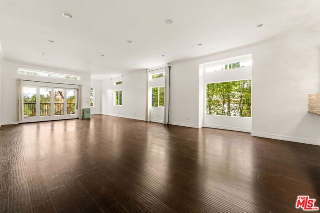 22202 Avenue San Luis, Woodland Hills, CA 91364