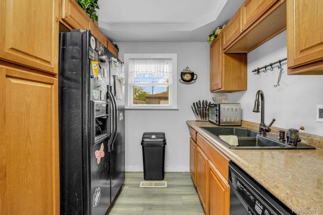 6605 BAILEY Street, Taylor, MI 48180