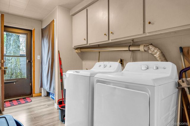 6605 BAILEY Street, Taylor, MI 48180