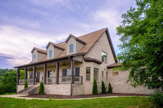128 Leath Ln, Bethpage, TN 37022
