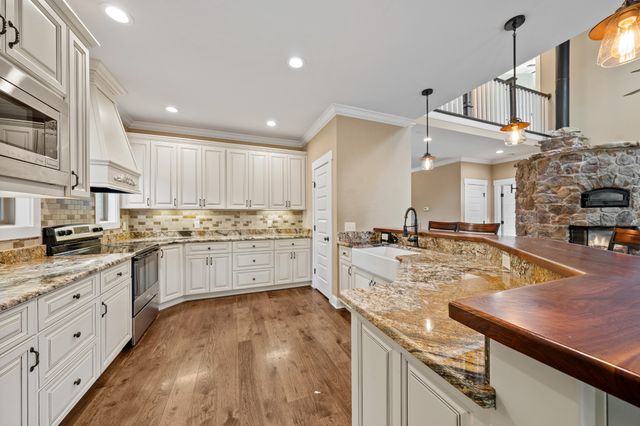128 Leath Ln, Bethpage, TN 37022
