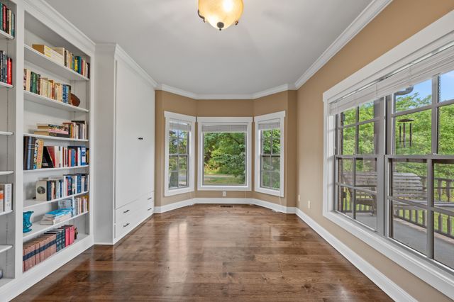 128 Leath Ln, Bethpage, TN 37022