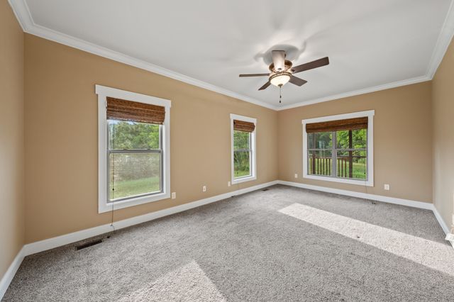 128 Leath Ln, Bethpage, TN 37022