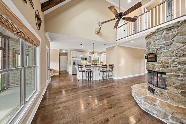128 Leath Ln, Bethpage, TN 37022