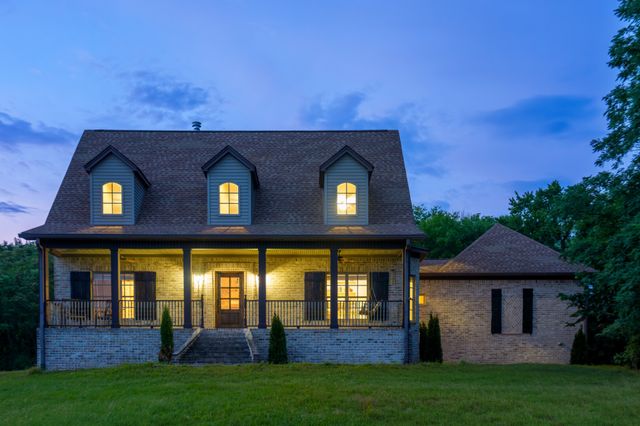 128 Leath Ln, Bethpage, TN 37022