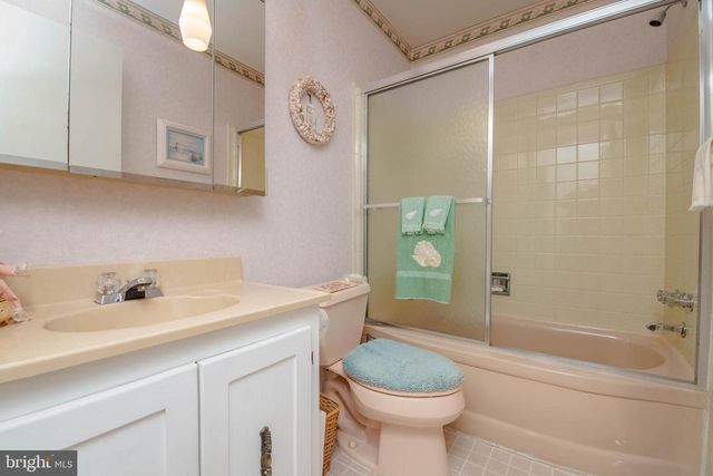 1324 CHAPEL HILL DR, Baltimore, MD 21237