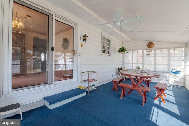 1324 CHAPEL HILL DR, Baltimore, MD 21237