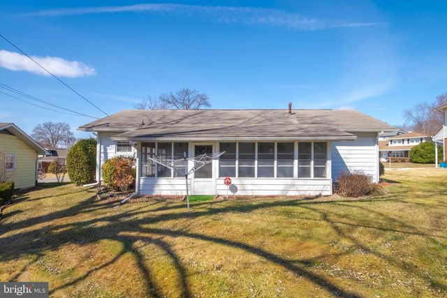 1324 CHAPEL HILL DR, Baltimore, MD 21237
