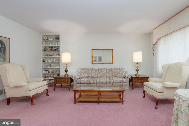 1324 CHAPEL HILL DR, Baltimore, MD 21237