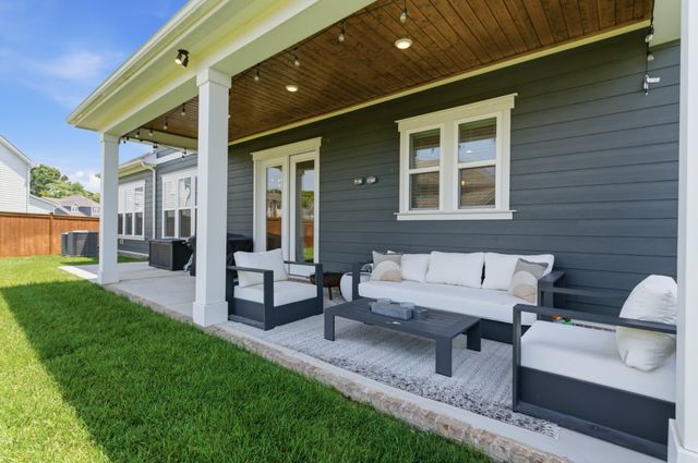 2009 Ellsworth Ln, Arrington, TN 37014