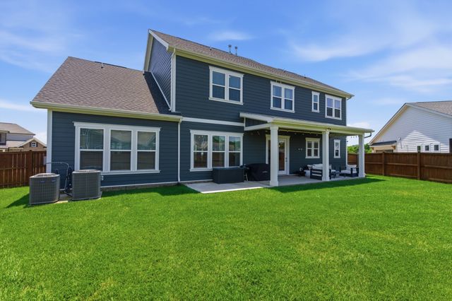 2009 Ellsworth Ln, Arrington, TN 37014