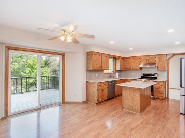 5735 Sycamore Lane N, Plymouth, MN 55442
