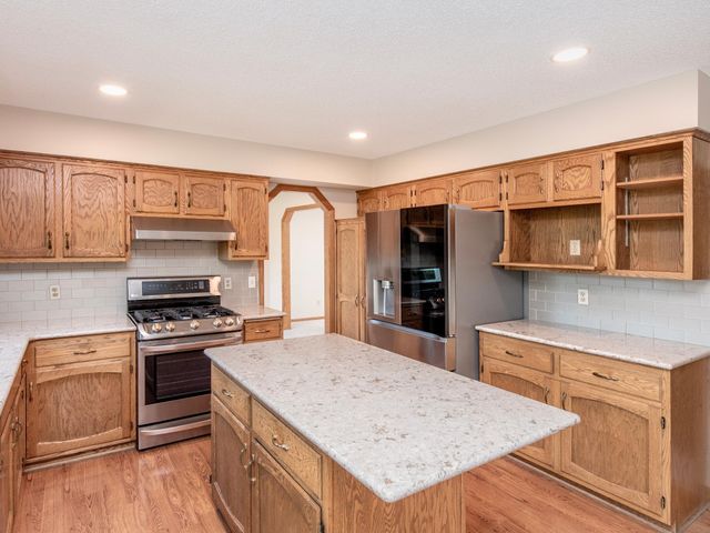 5735 Sycamore Lane N, Plymouth, MN 55442
