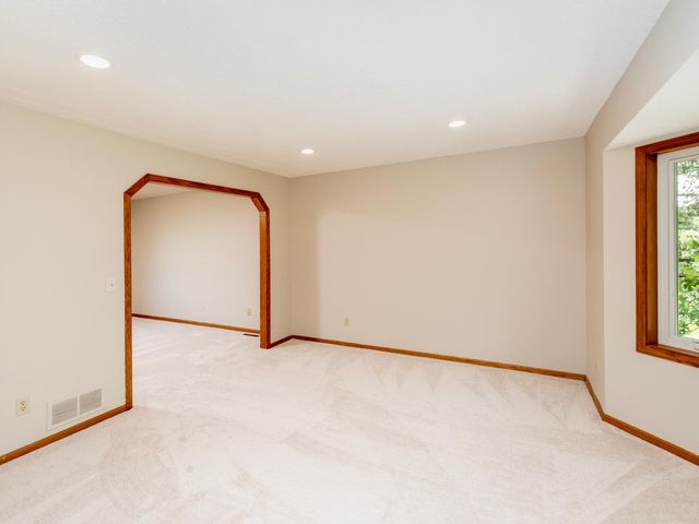 5735 Sycamore Lane N, Plymouth, MN 55442
