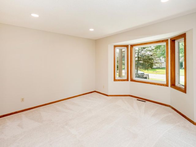 5735 Sycamore Lane N, Plymouth, MN 55442